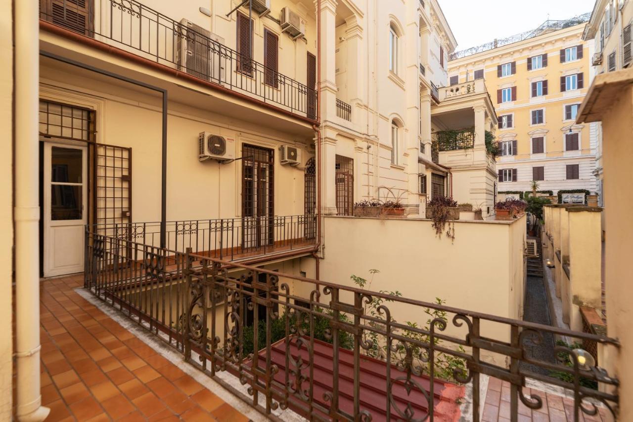 Residence Borgognoni Apartments Rome Buitenkant foto
